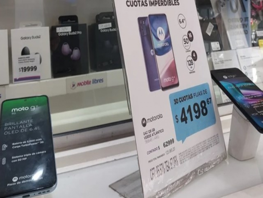 REBAJAN ARANCELES PARA CELULARES